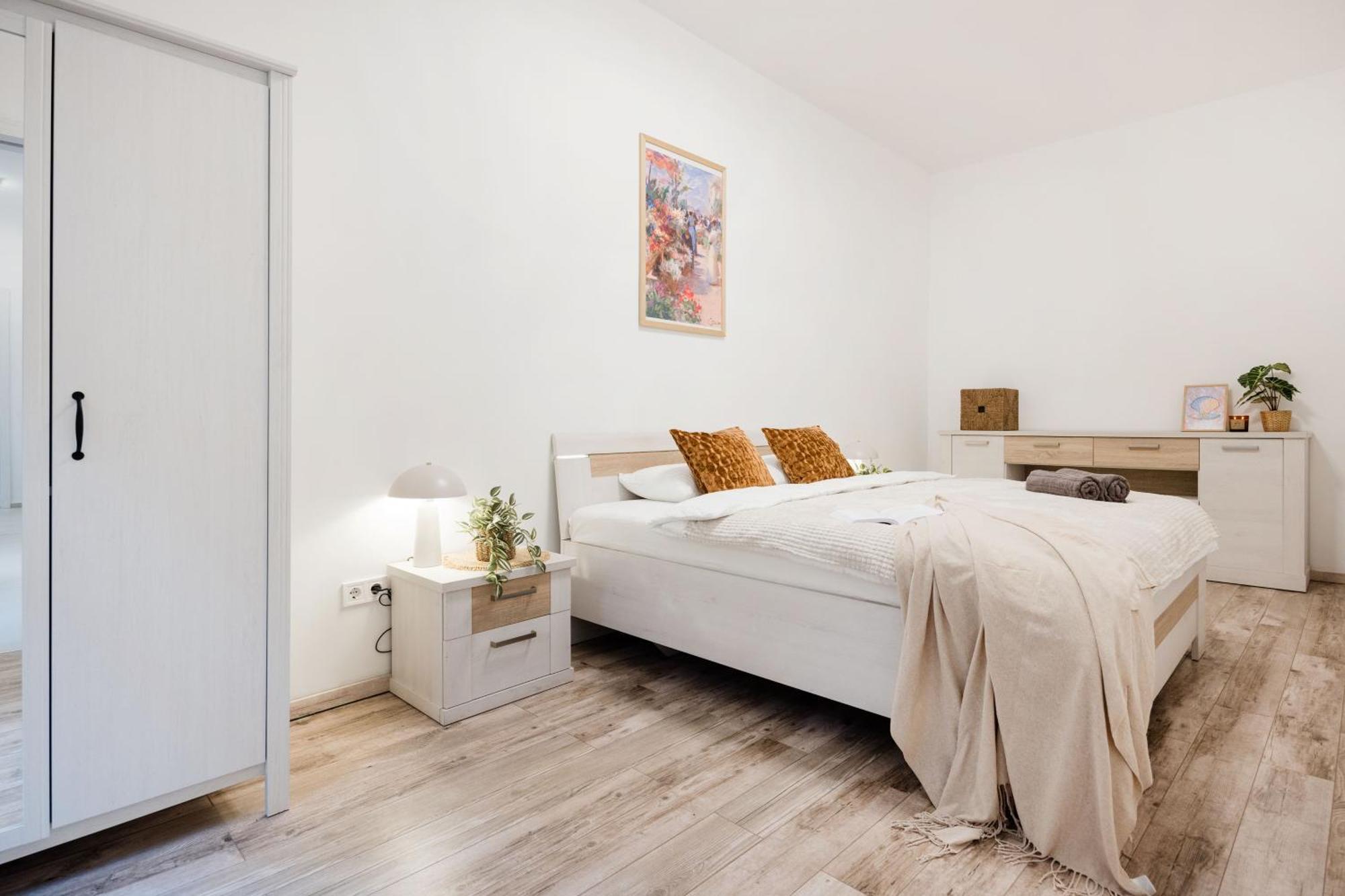 Designer Boutique 2R Walk To Opera House & Basilica Apartment Budapest Bagian luar foto